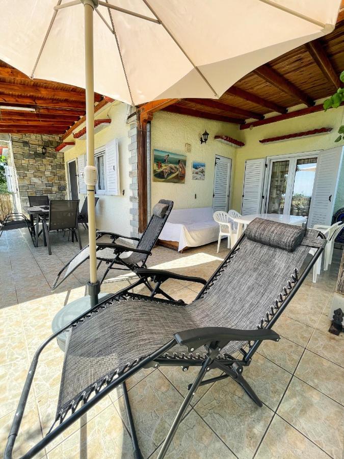 Casa Lia-Beach Front Villa Nea Kallikrateia Экстерьер фото