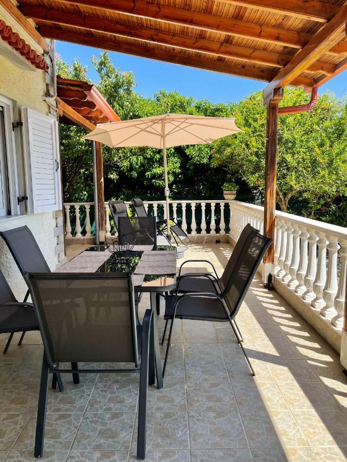 Casa Lia-Beach Front Villa Nea Kallikrateia Экстерьер фото