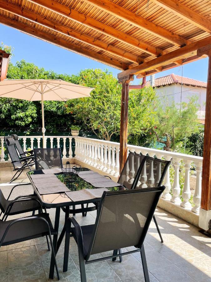 Casa Lia-Beach Front Villa Nea Kallikrateia Экстерьер фото