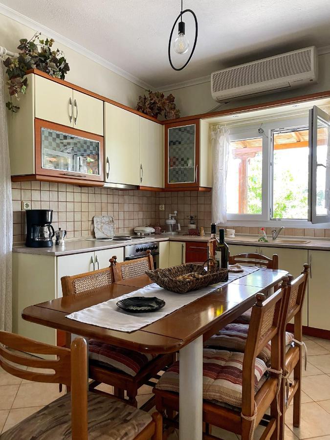 Casa Lia-Beach Front Villa Nea Kallikrateia Экстерьер фото